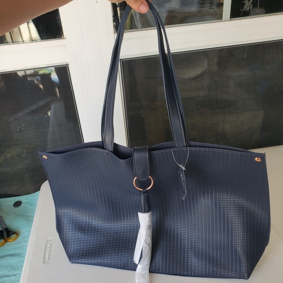 ULTA Beauty Large Tote Bag Navy Rose Gold Accent Tassel Snap Closure NWT - Picture 8 of 8